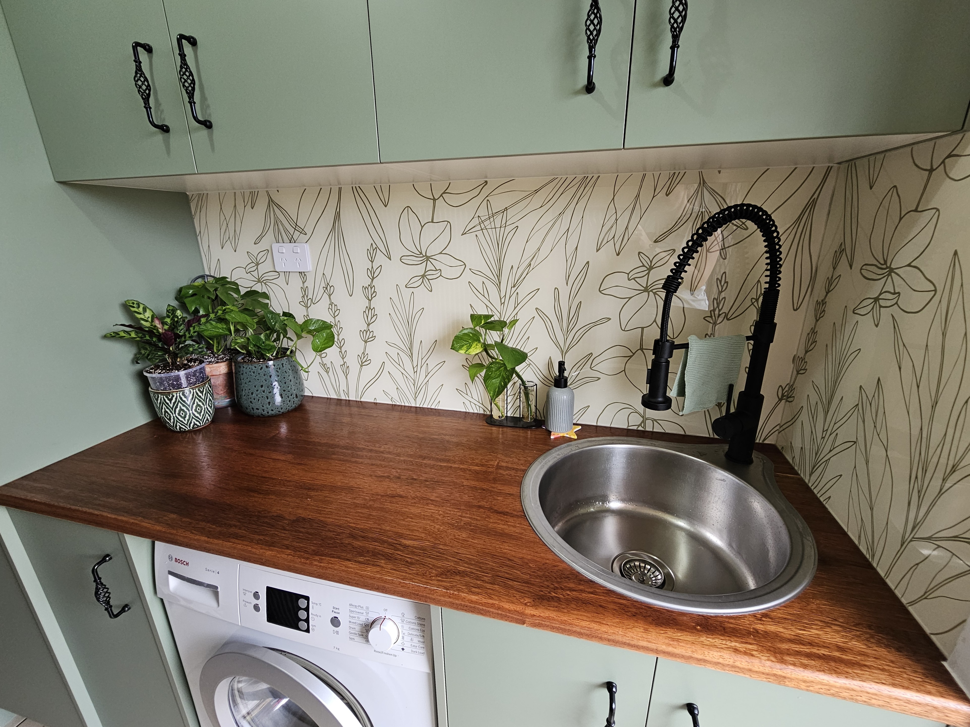 Wall Panels, Acrylic Splashback, Printed Splashbacks, Panels, Laundry splashback, polymer splasbhack, wet wall, wet wall panels,  botannical splashback